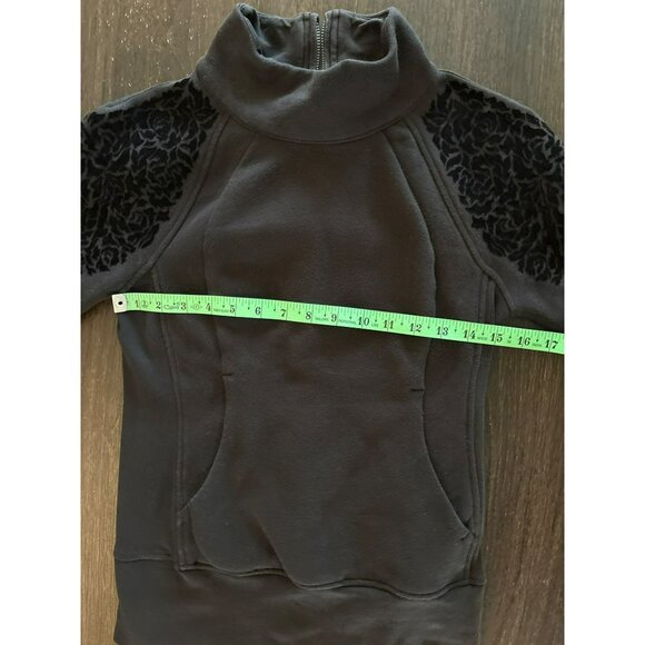 Lululemon Black Floral Flock Pullover Sweatshirt W3AXQS Size 2 - Picture 7 of 7